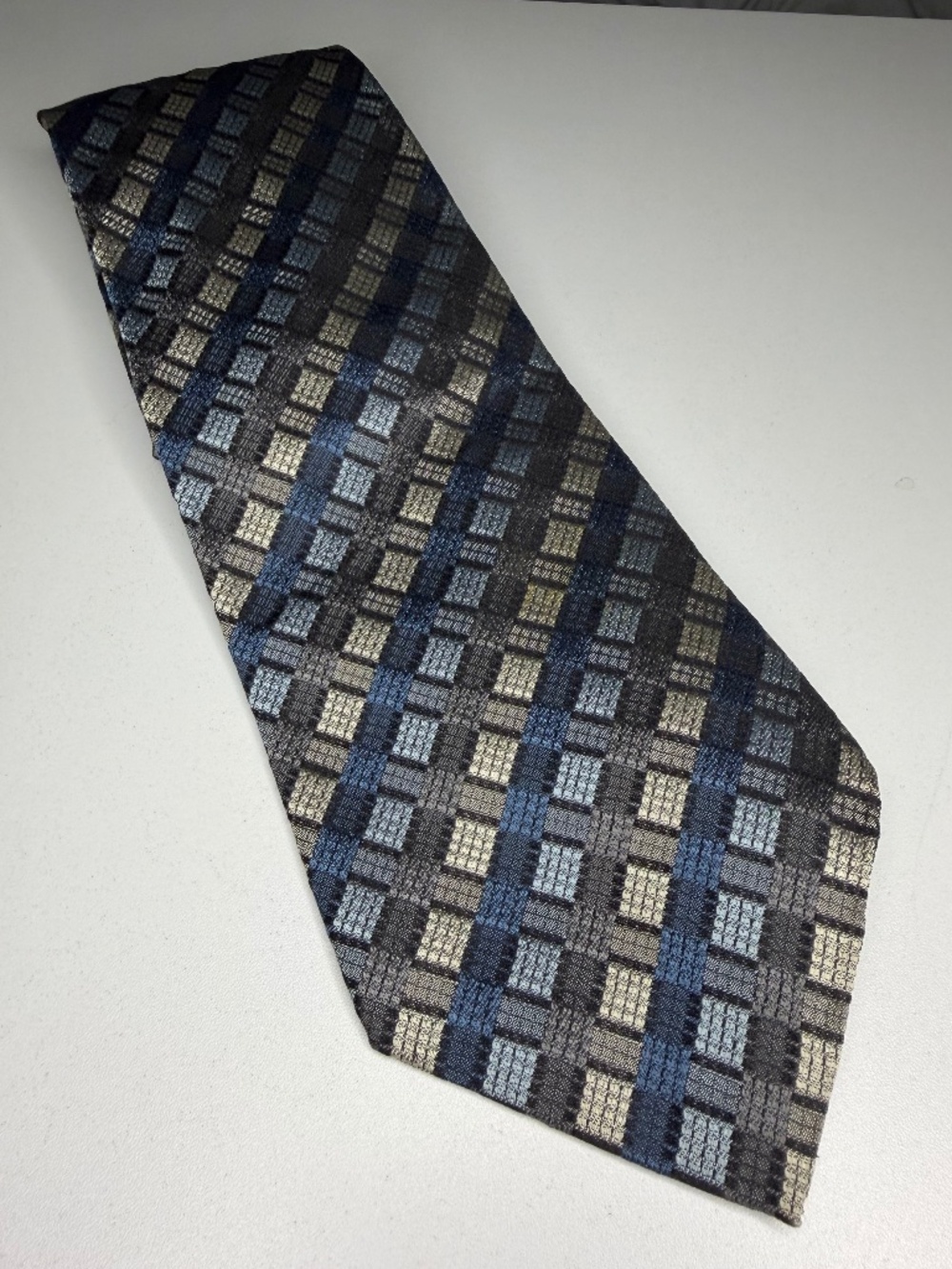 Vintage 100% Silk COURAGE Blue Gray Tan Geometric Necktie - 61" L / 4" W
